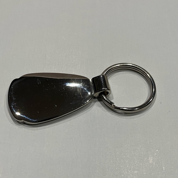 Sleek Silver Keychain - Picture 8 of 8